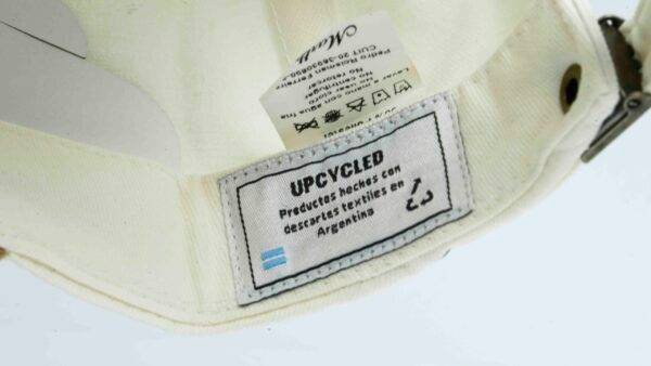 Gorra Ovis 21 - 100% Upcycled - Por Martha Sustentable - Imagen 3